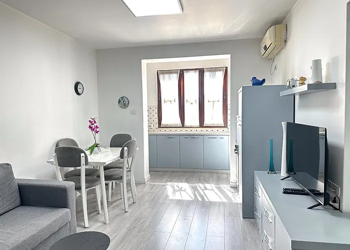 Center 2br Lejlighed