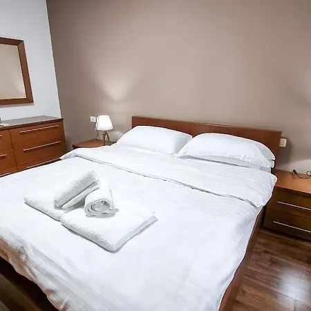 Center 2br דירה טיראנה
