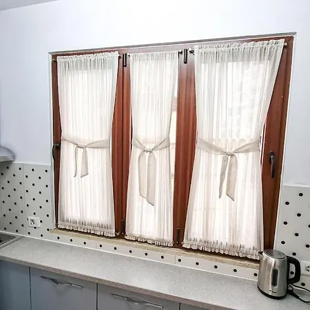 Center 2br 公寓 地拉那