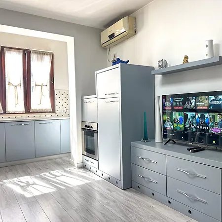 Apartment Center 2br *