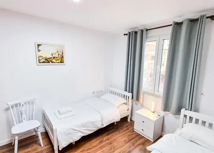 アパート Center 2br