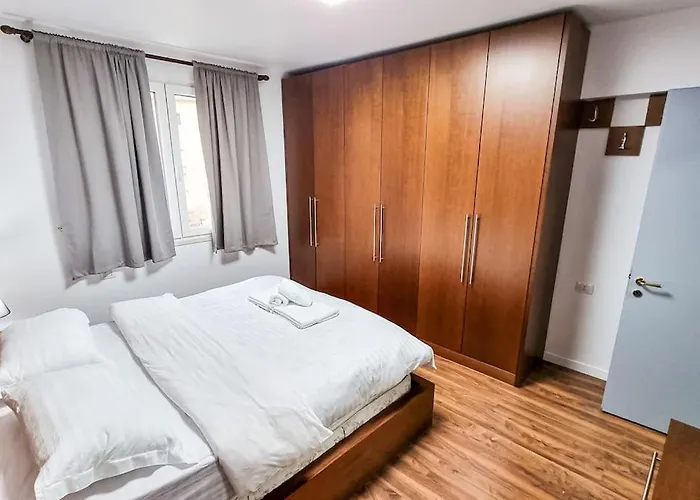 Center 2br ティラナ